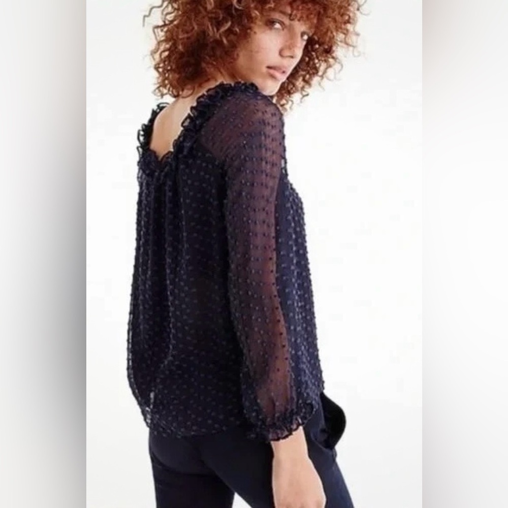 💥PRICE DROP💥 Ruffle Penny Top In Clip Dot